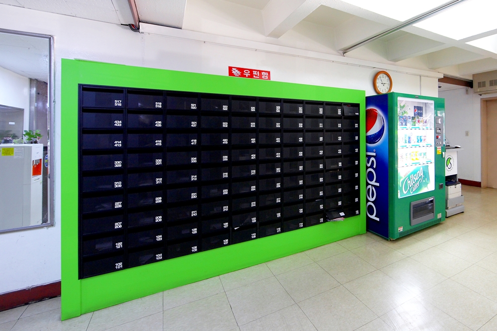 우편함 및 자판기(1층)_Mail box and Vending machine(1st floor)